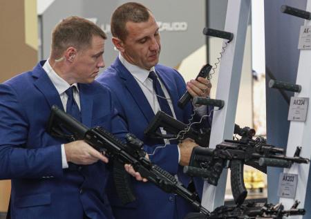 В концерне «Калашников» рассказали о недостатках американского конкурента