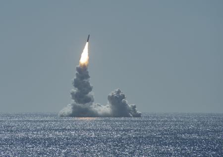 ВМФ США провели успешные испытания баллистической ракеты Trident II