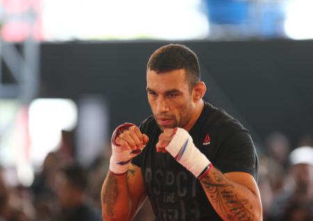 Реванш 10 лет спустя: ради боя с Емельяненко Вердум бросает UFC