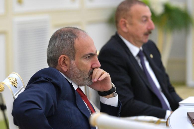 Премьер-министр Армении Никол Пашинян и президент Азербайджана Ильхам Алиев