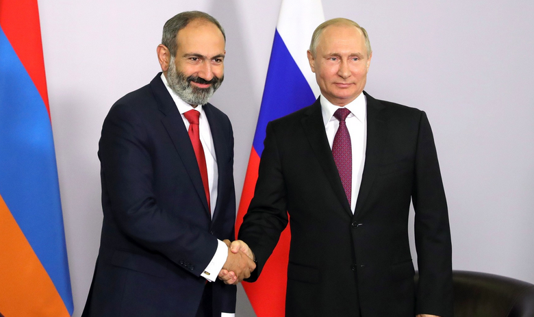 Президент РФ Владимир Путин и премьер Армении Никол Пашинян