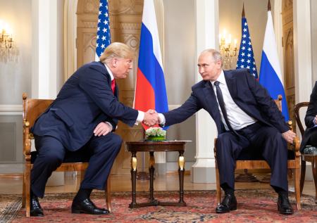 В Кремле ответили на вопрос о возможных контактах Путина и Трампа