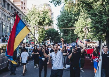 В Армении усилились призывы покинуть ОДКБ на фоне визита Пелоси
