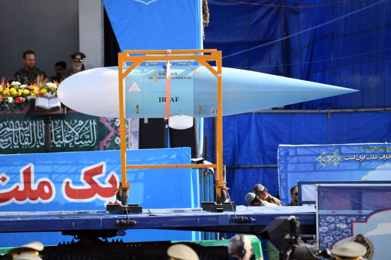 Иран представил свою новейшую отечественную высокоточную ударную баллистическую ракету большой дальности
