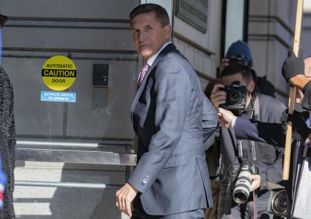 Трамп пообещал помиловать генерала, которого судят за встречу с послом РФ