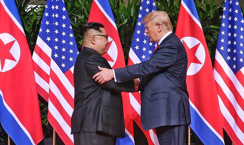 Глава Северной Кореи Ким Чен Ын и Президент США Дональд Трамп