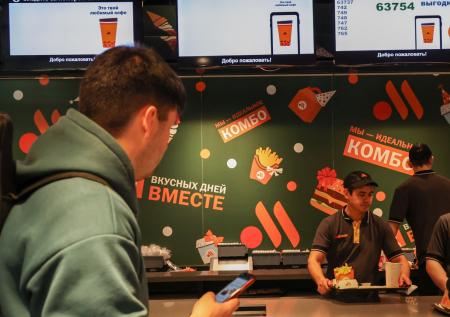 Посетитель «Вкусно — и точка» в Мурино попытался отпинать работников