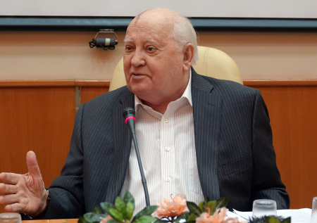 Горбачёв прокомментировал вручение Муратову Нобелевской премии