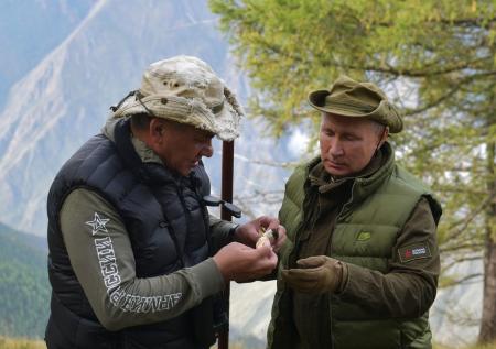 Россияне считают Путина, Шойгу и Навального вдохновляющими личностями
