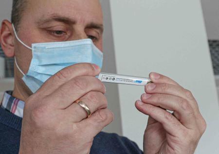 Врач рассказал об опасных последствиях лёгкой формы COVID-19