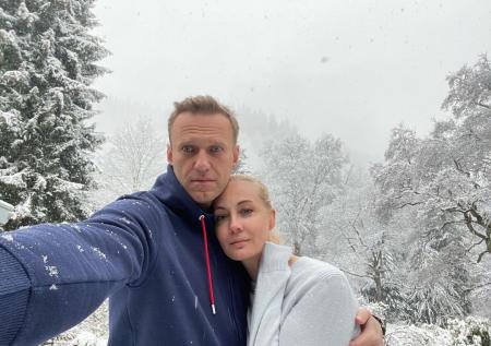 Алексей Навальный поздравил жену с Днём святого Валентина