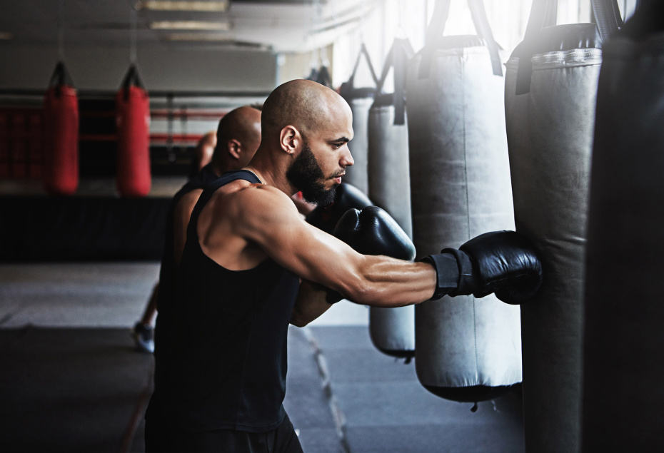 Терроризм, АУЕ и мигранты: чем занимаются подпольные ММА-клубы в России