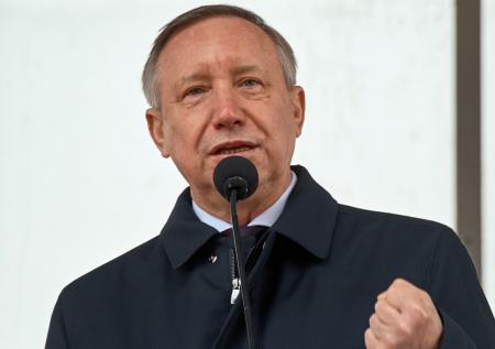 Зачем губернатор Беглов сбрил усы