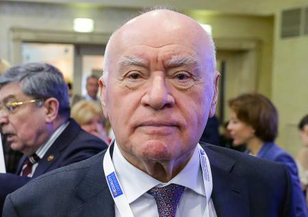 Бокерия оценил предложение Путина строже наказывать чиновников за хамство