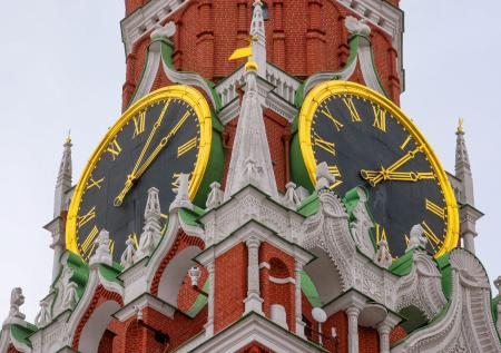 В Госдуме снова хотят переводить стрелки