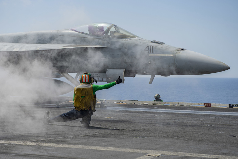 Авианосец USS Harry Truman