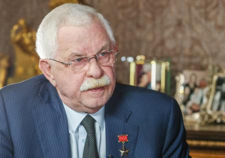 «Флаг в руки»: Руцкой дал напутствие Хинштейну в Курской области