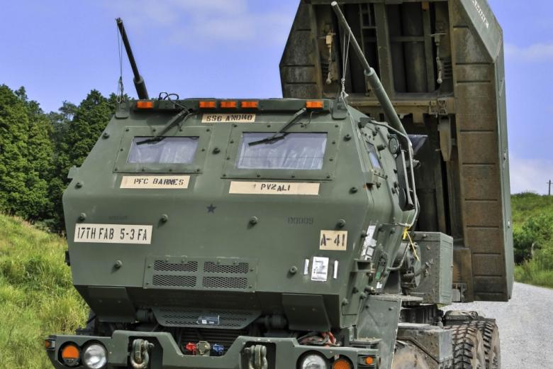 Реактивная системы залпового огня HIMARS
