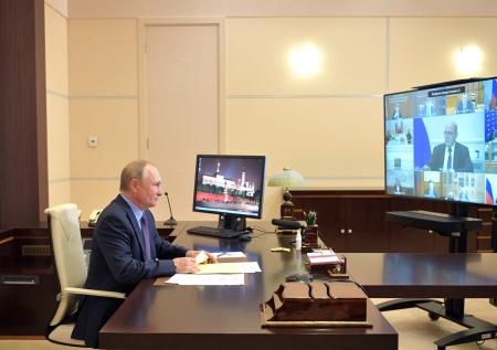 Путин: важно сохранить макроэкономическую стабильность в России