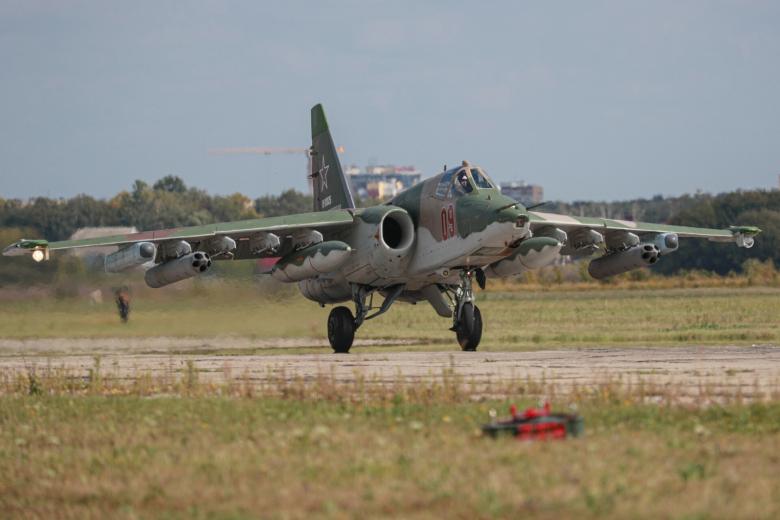 Штурмовик Су-25