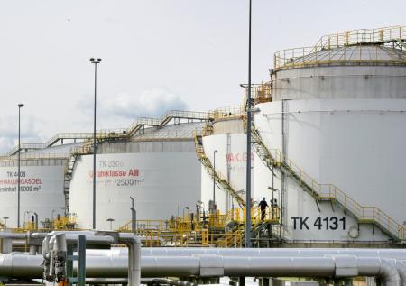 Цена на нефть Brent упала ниже $89 впервые с 4 октября