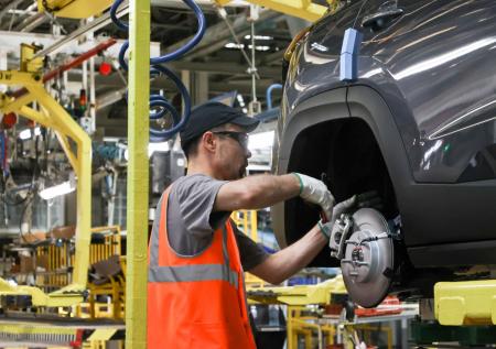 Производство российских авто могут открыть в Африке