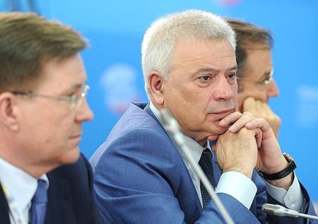 Алекперов: за четыре года в ТЭК недоинвестировано $1,5 трлн