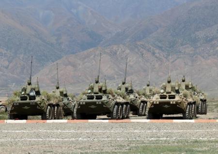 Пограничная миссия: ОДКБ позвали помирить киргизов и таджиков