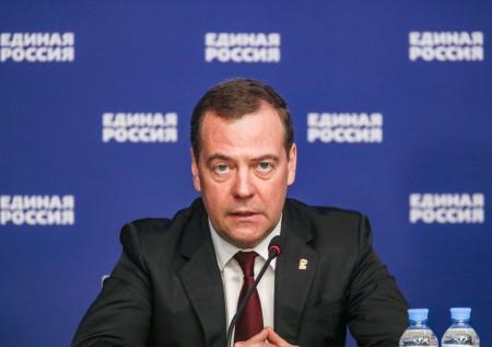 «Яндекс» признают иноагентом? Почему Медведев критикует колонку «Алиса»