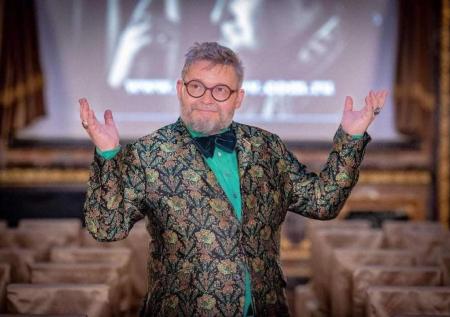 Ведущий «Модного приговора» сравнил пандемию с третьей мировой войной
