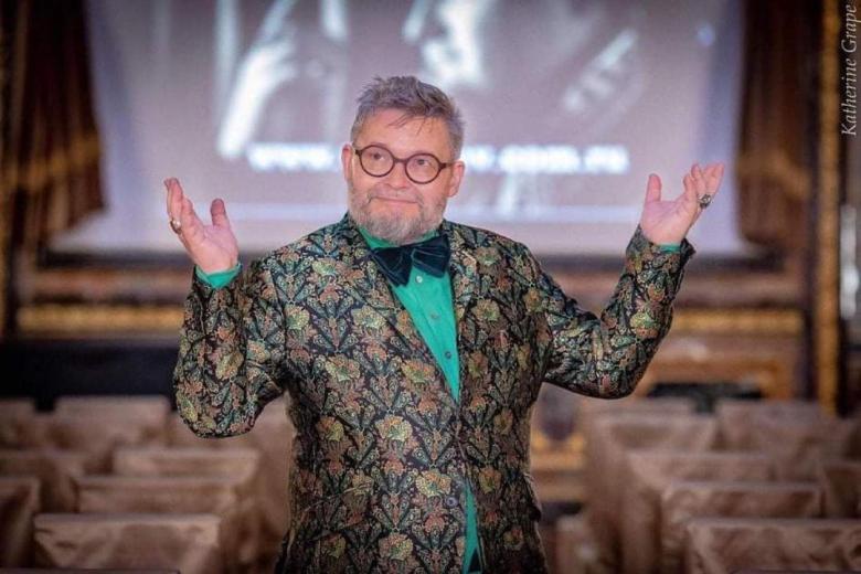 Александр Васильев