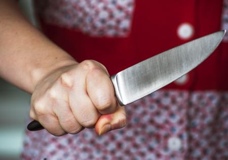 Свердловчанка зарезала гостя, пока готовила закуски к застолью