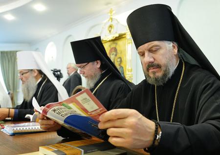 Синод РПЦ выступил против новой церкви на Украине