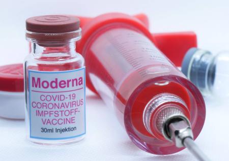 В Moderna сообщили о возможности заражения сразу двумя штаммами COVID-19 