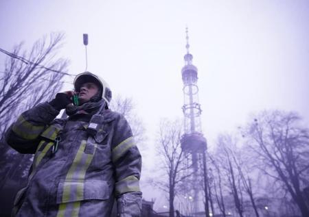ГСЧС Украины опубликовала фото последствий удара по киевской телебашне
