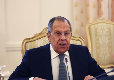 Лавров: Россия не занимает сторону в вопросе Азербайджана и Армении