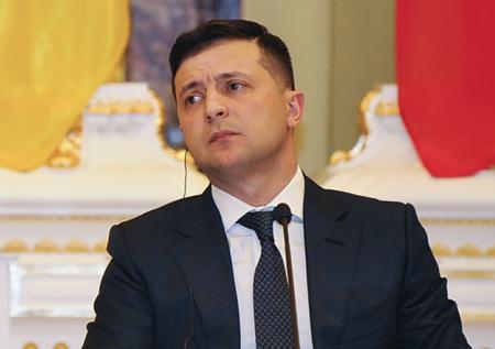 Зеленский решил завлечь на Украину молодёжь Донбасса