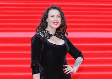 «Уберите медведя»: Наталия Орейро вспомнила ночевку в русской избушке