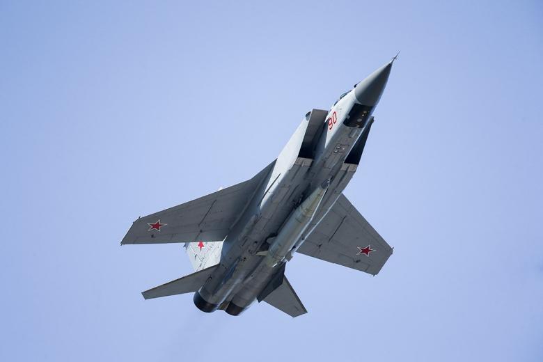 МиГ-31 ВКС с авиационным ракетным комплексом «Кинжал»