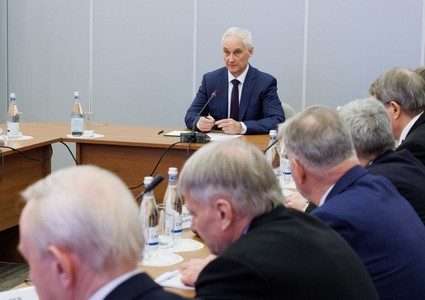 Белоусов осмотрел ядерный центр и лазерный полигон в Сарове