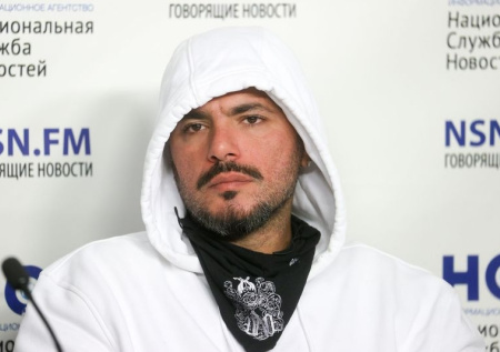 Выпустивший совместную песню с Захаровой рэпер занял пост в масонской ложе