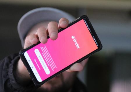 Названы сроки ухода Tinder из Белоруссии