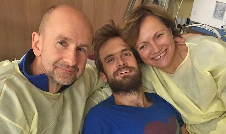 Пётр Верзилов с родителями 