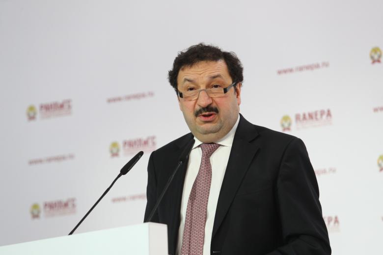 Владимир Мау
