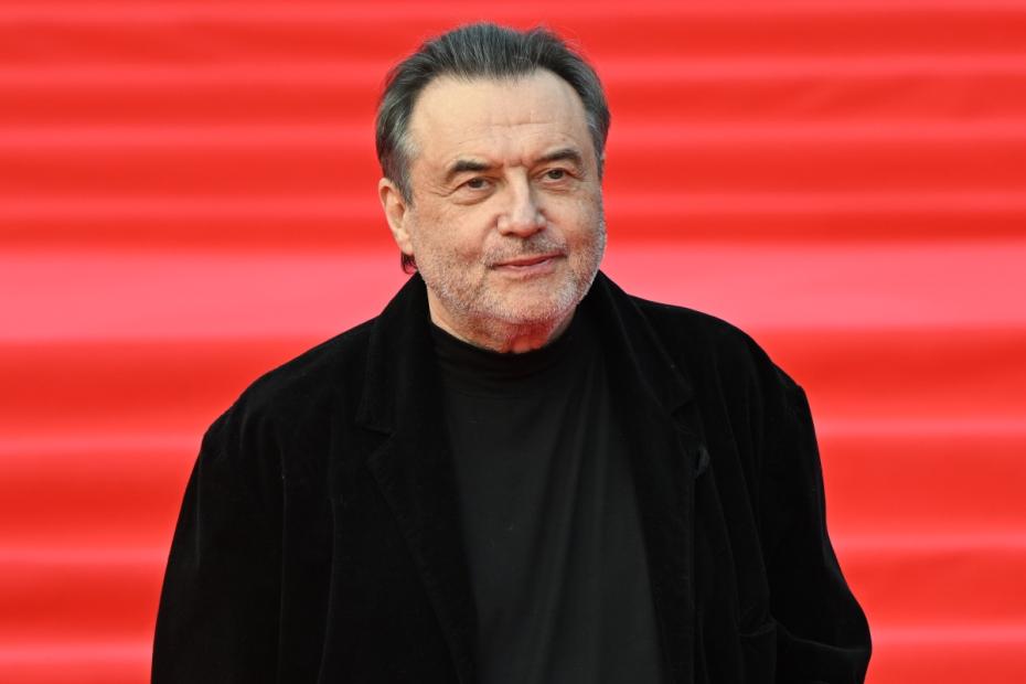 Режиссер Алексей Учитель на красной дорожке перед церемонией открытия 47-го Московского Международного кинофестиваля