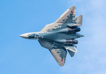 Почему Су-57 лучше F-22 и F-35 США: узнали у генерала авиации