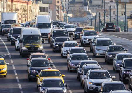Заставит ли новая транспортная стратегия РФ отказаться от личного авто