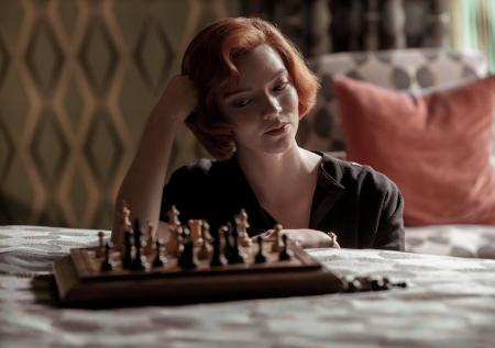 Лучшие сериалы года: премия «Эмми» назвала победителей и попала в скандал