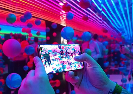 Samsung назвала запуск Galaxy Fold преждевременным