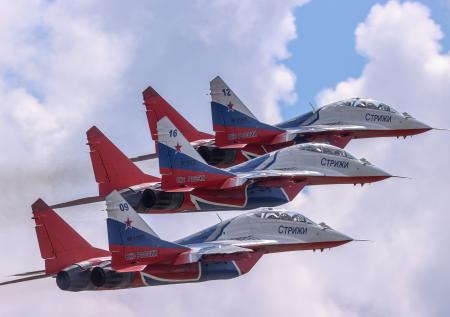 Высший пилотаж: фото с захватывающего авиашоу «Армия-2020»